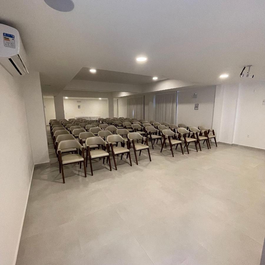 Condominio Vila Do Centro Бомбиняс Екстериор снимка