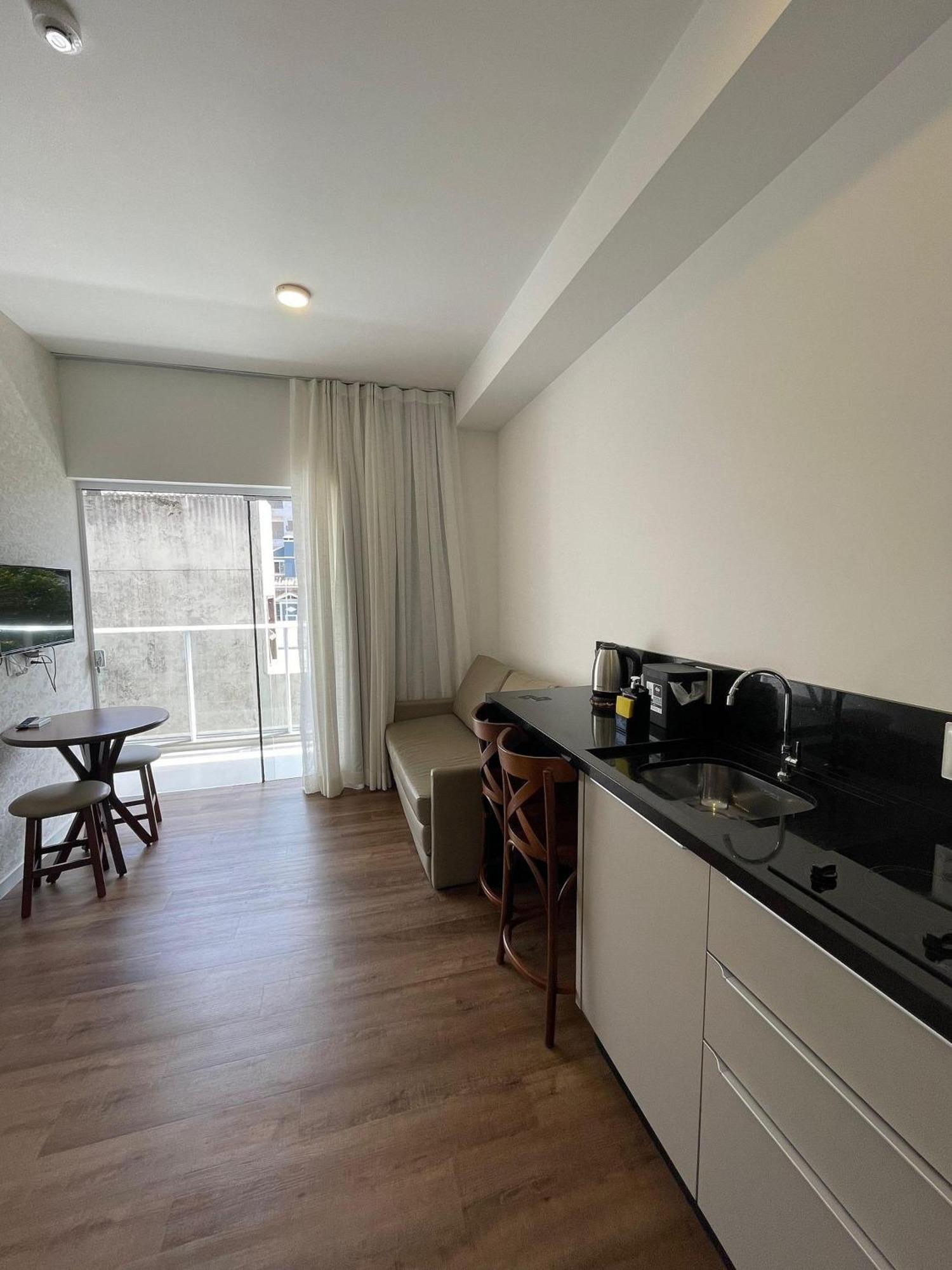 Condominio Vila Do Centro Бомбиняс Екстериор снимка