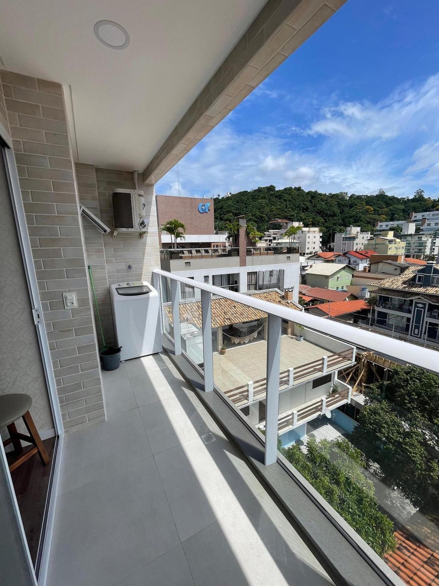 Condominio Vila Do Centro Бомбиняс Екстериор снимка