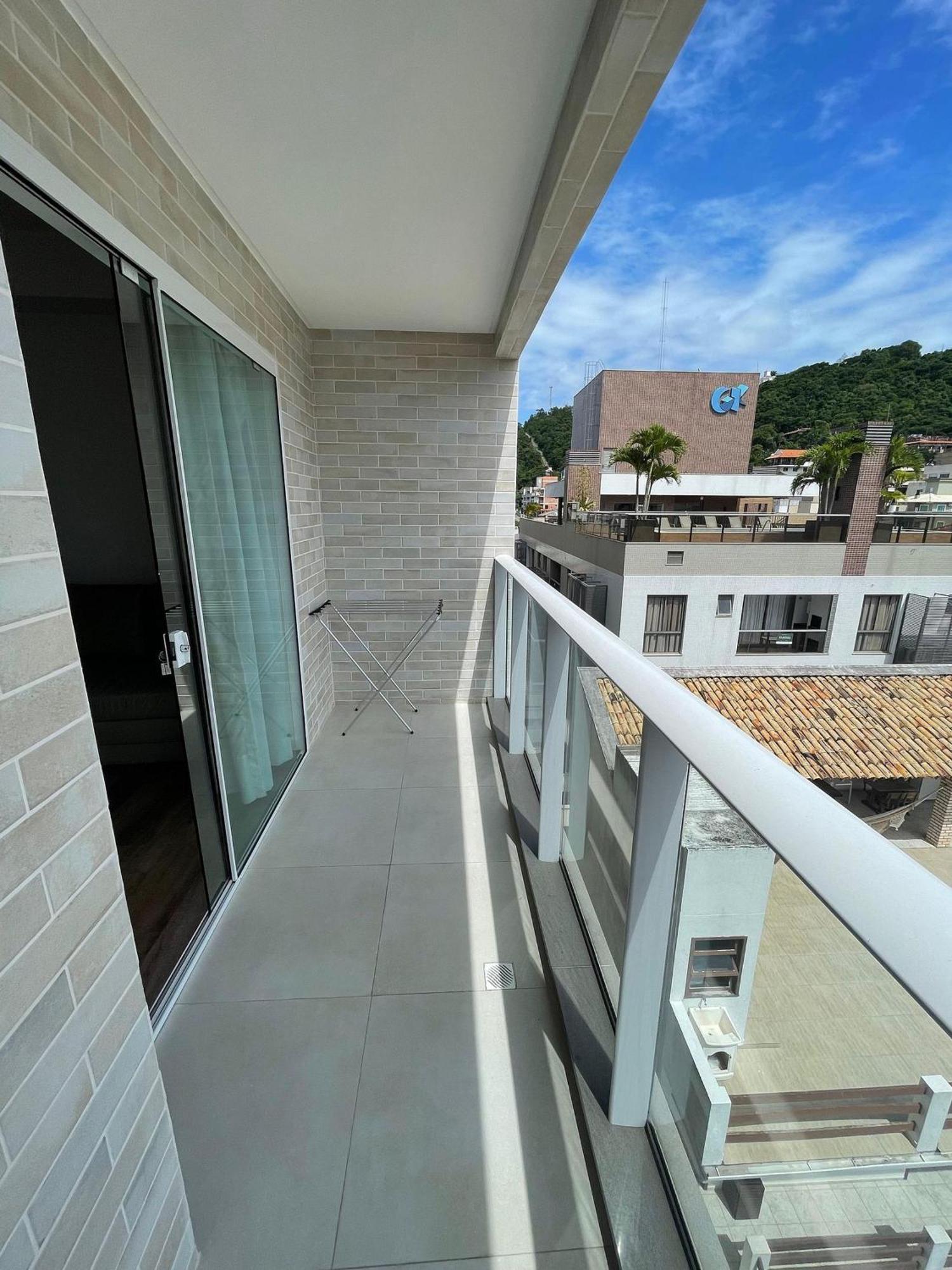 Condominio Vila Do Centro Бомбиняс Екстериор снимка